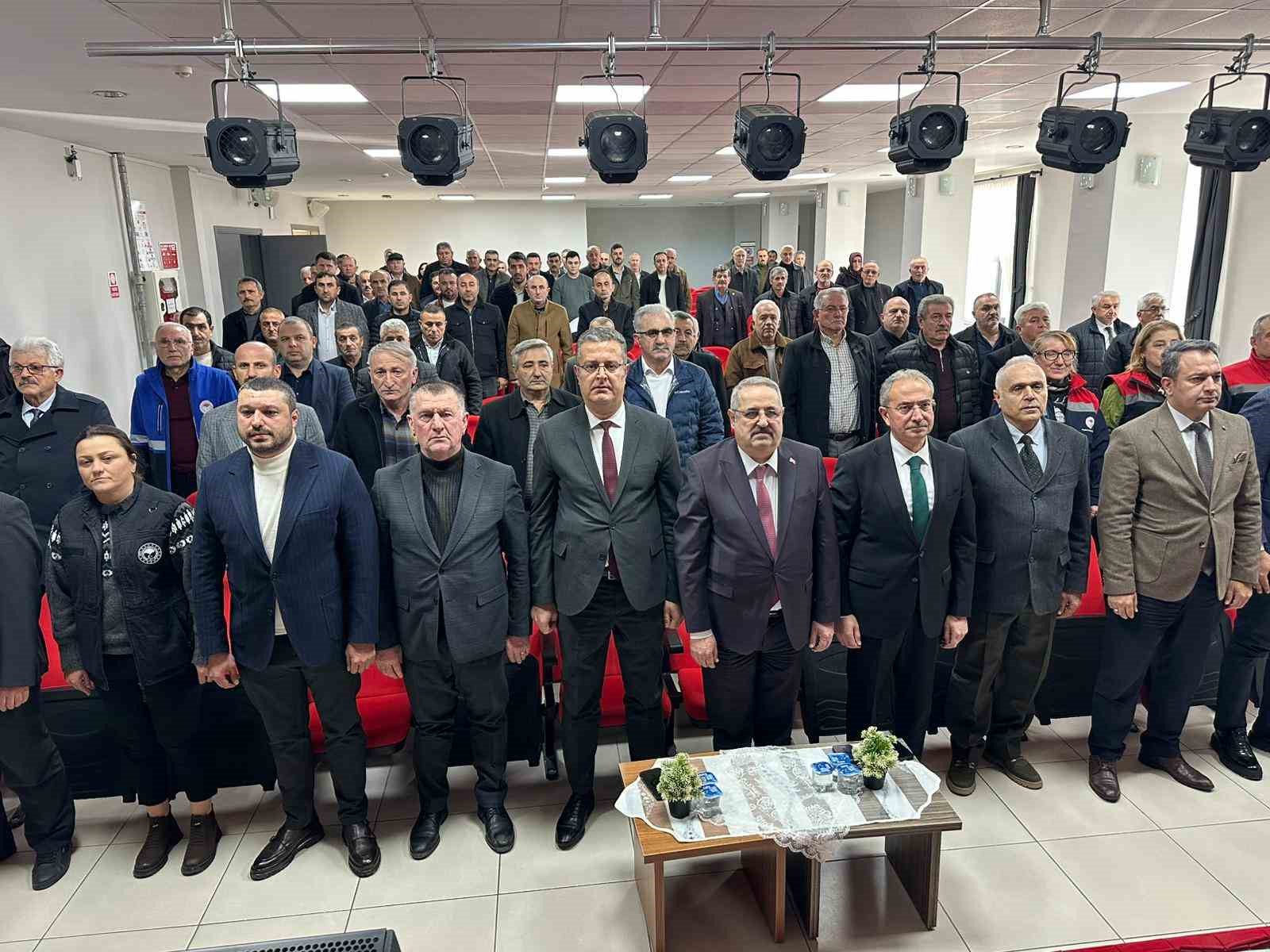 Kahverengi kokarca ile mücadelede muhtarlar bilgilendirildi
