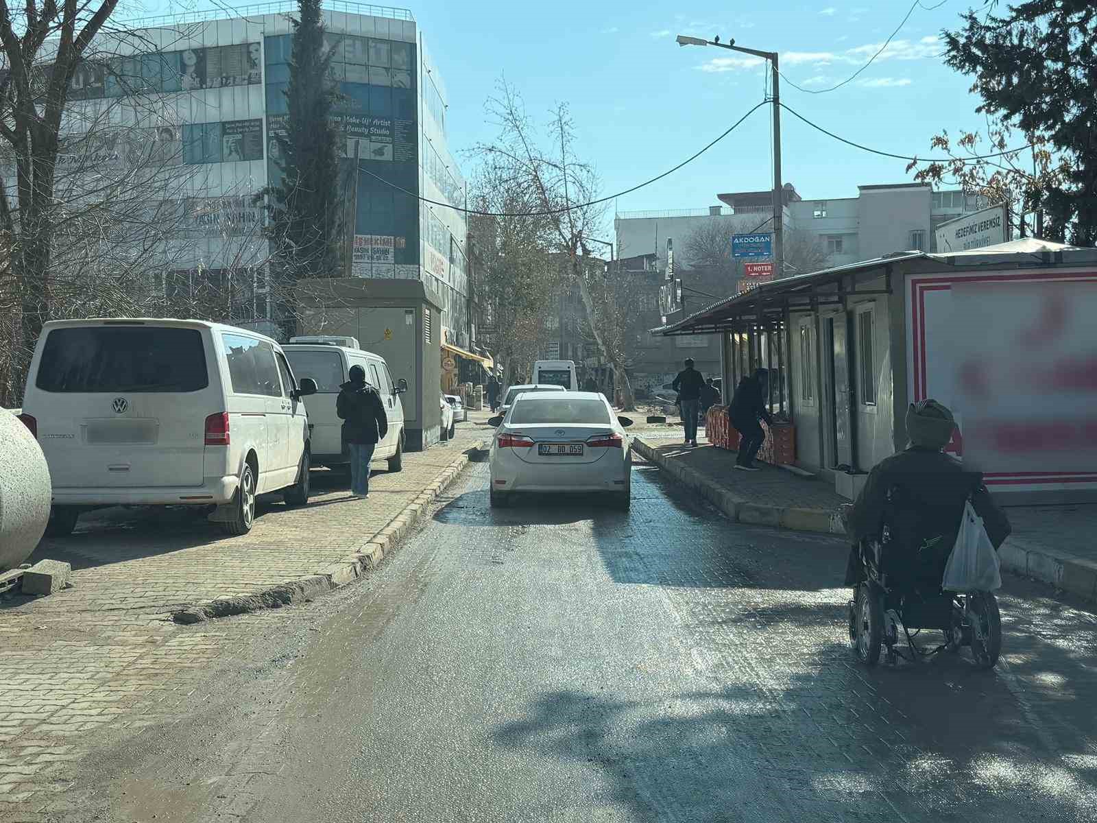 Kaldırım işgalleri pes dedirtiyor
