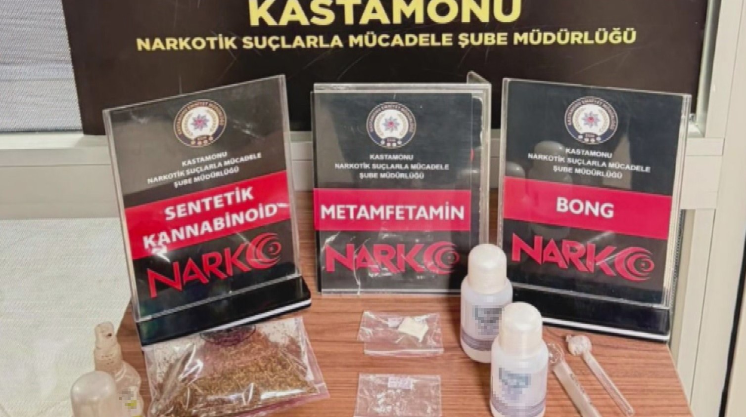 Kalorifer peteğinden uyuşturucu çıktı: 4 gözaltı
