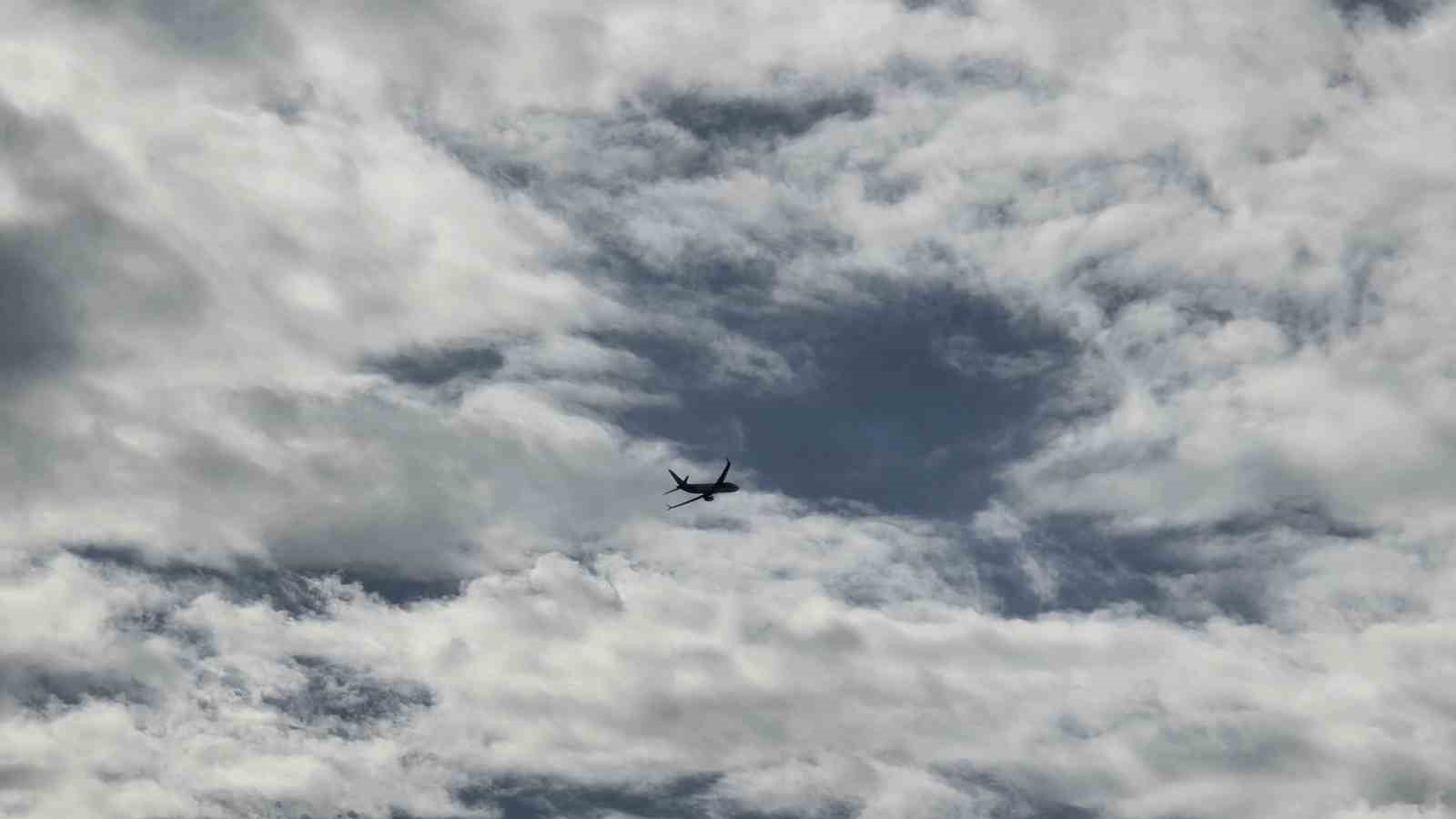 Kalp hastası bebek ambulans uçakla İstanbul’a sevk edildi
