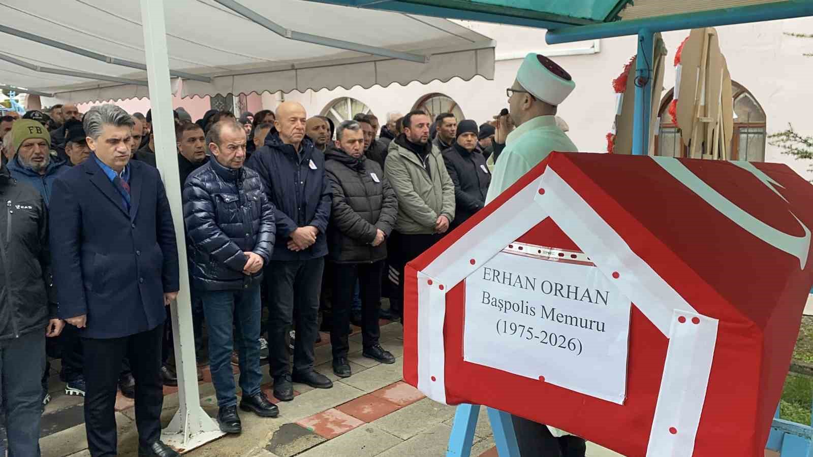 Kalp krizine yenik düşen polis memuru memleketinde son yolculuğuna uğurlandı
