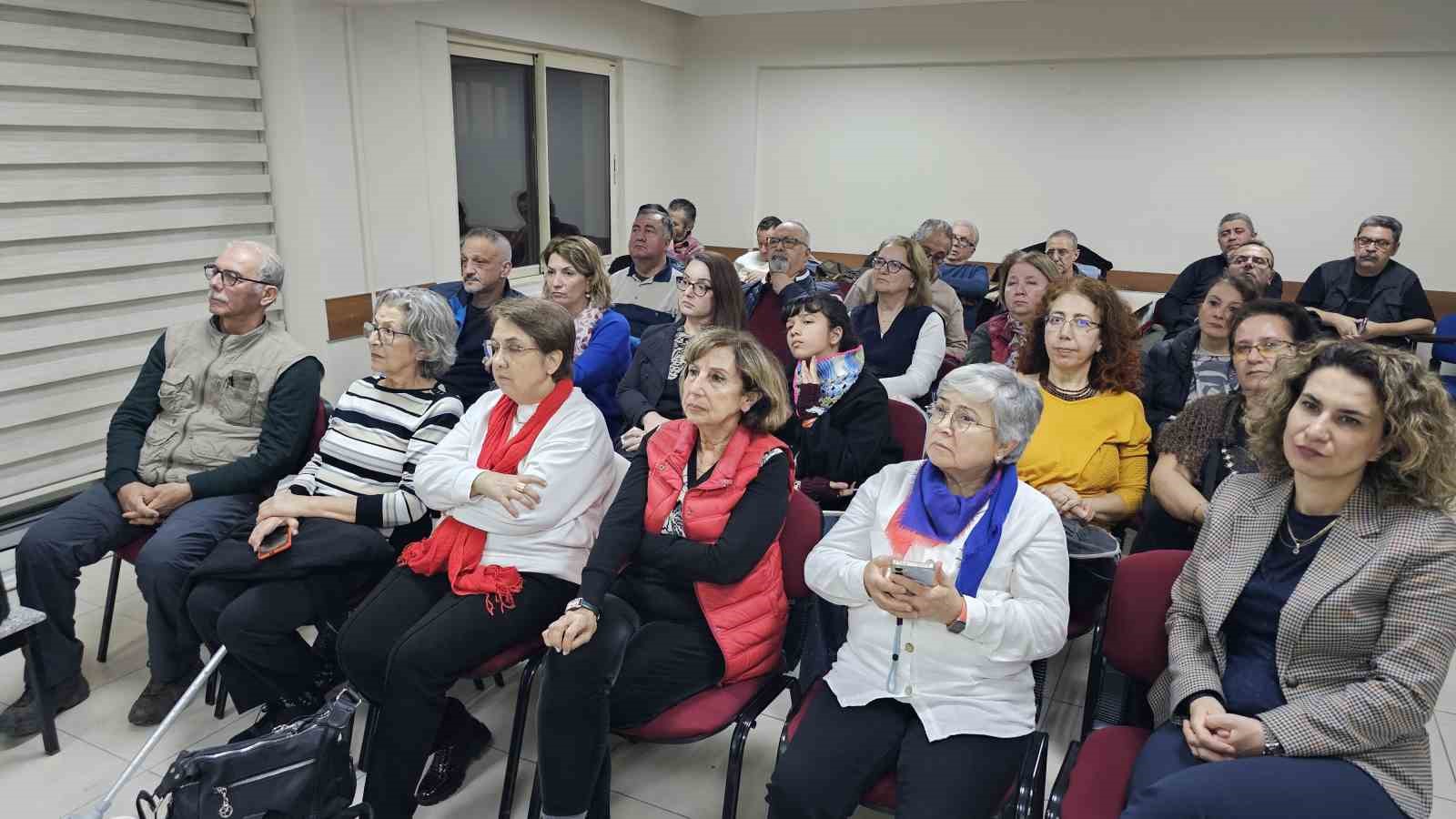 Kameralar cebe girdi: Fotoğraf tutkunlarına cep telefonu eğitimi veriliyor
