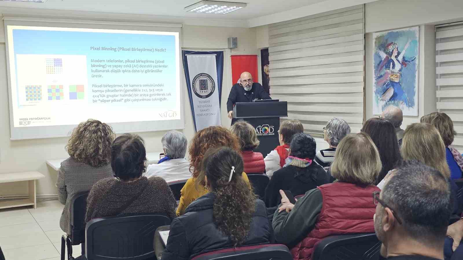 Kameralar cebe girdi: Fotoğraf tutkunlarına cep telefonu eğitimi veriliyor
