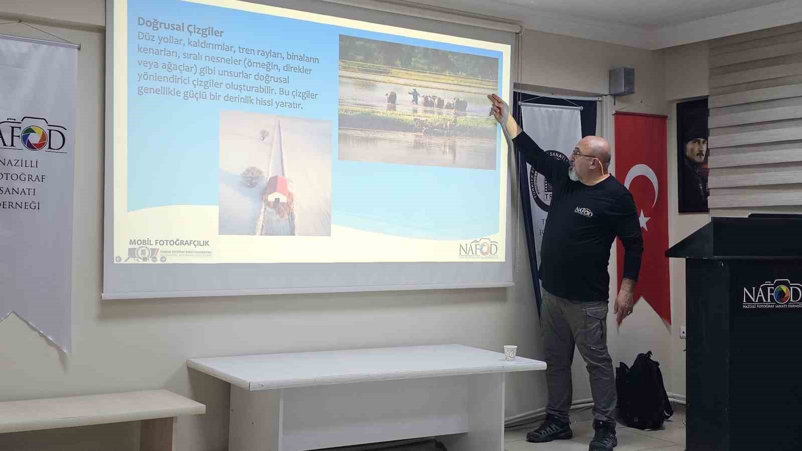 Kameralar cebe girdi: Fotoğraf tutkunlarına cep telefonu eğitimi veriliyor
