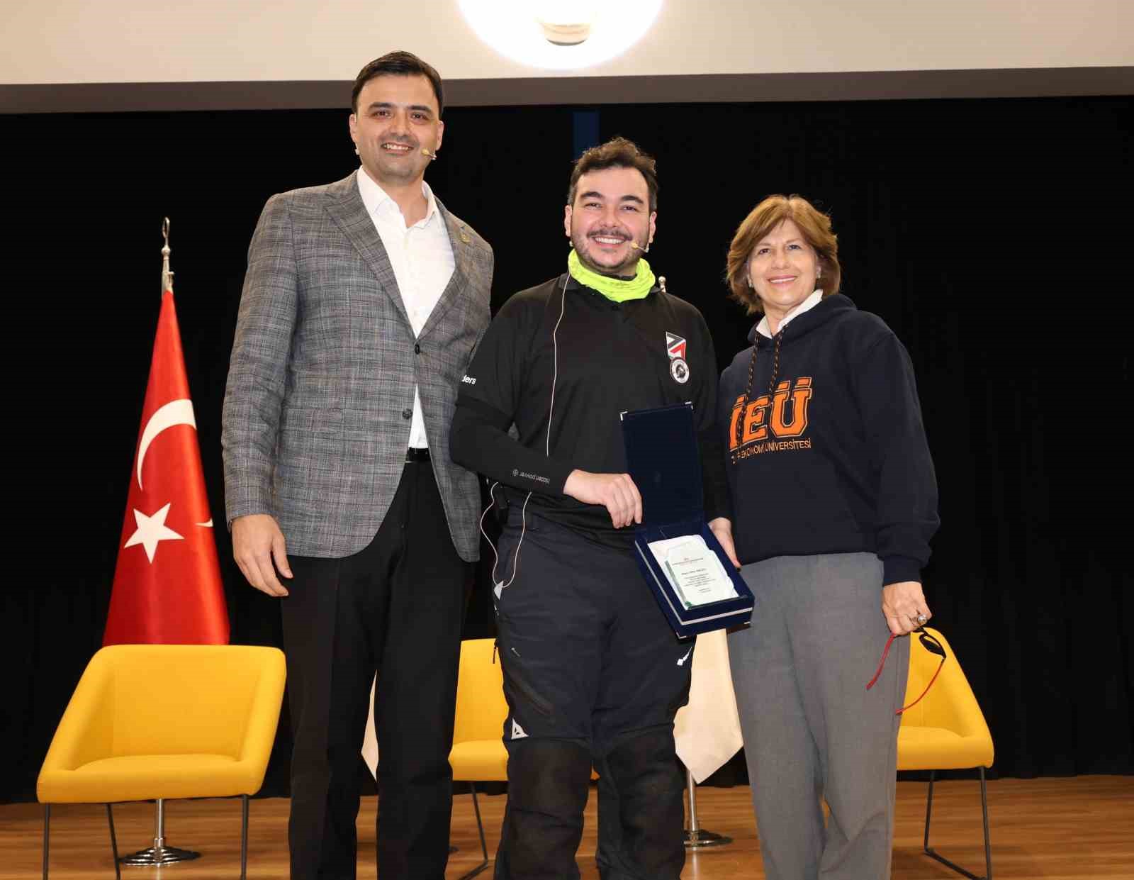 Kampüste ‘güvenli sürüş’ seferberliği
Kampüste ‘güvenli sürüş’ seferberliği