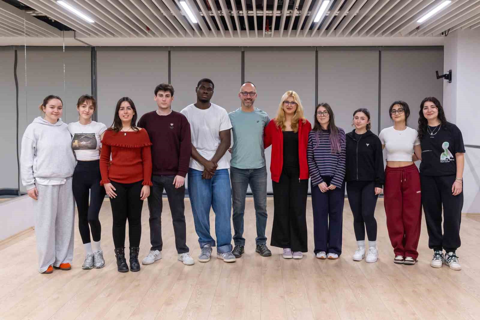 Kampüste güvenli yaşam eğitimi: Öğrenciler "kendini koruma" becerileri kazandı
Kampüste güvenli yaşam eğitimi: Öğrenciler "kendini koruma" becerileri kazandı