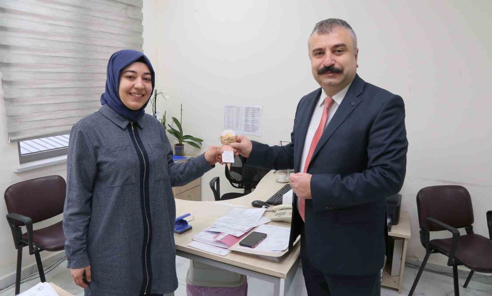 Kamu personeline 8 Mart Dünya Kadınlar Günü için anlamlı hediye
