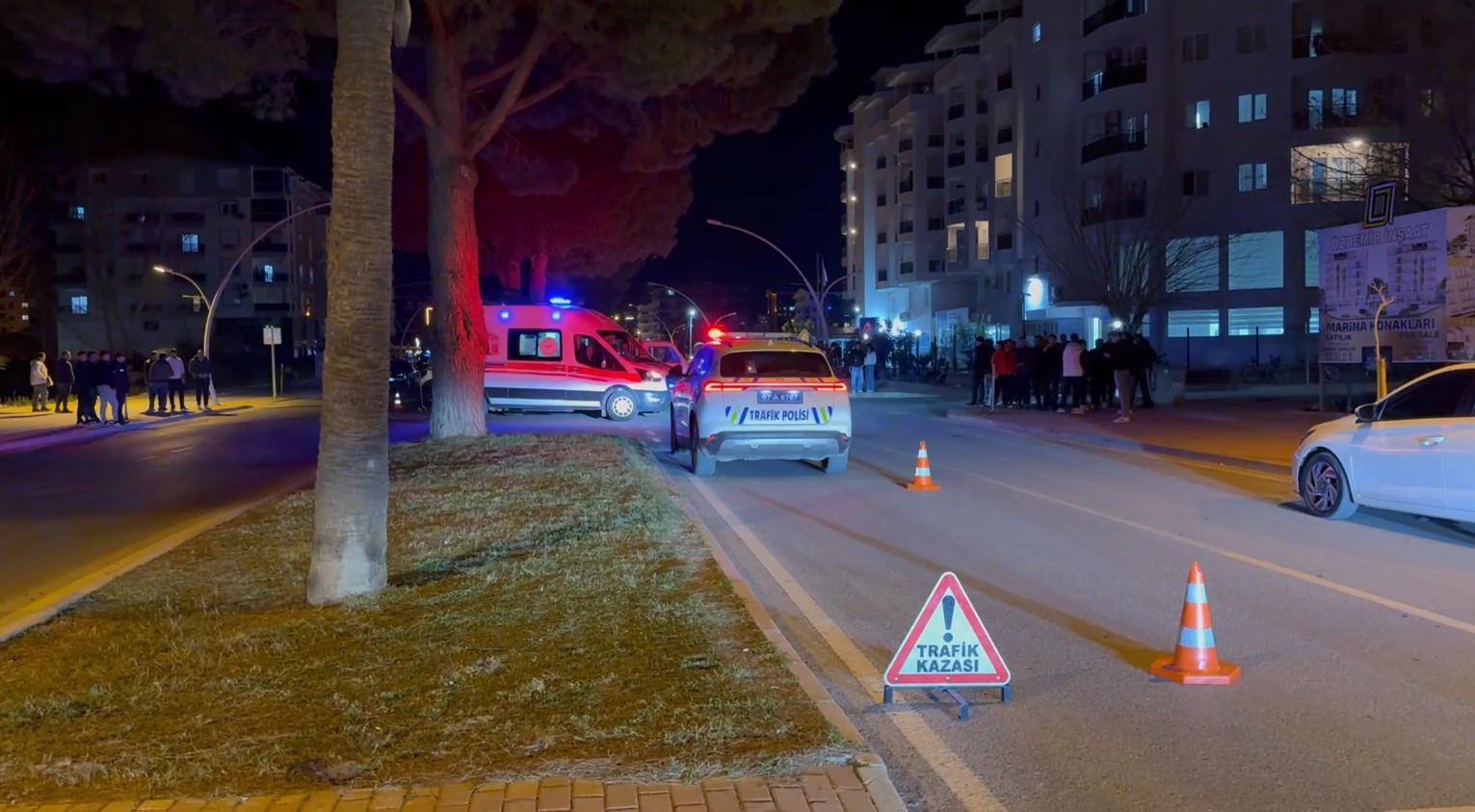 Kamyonetle çarpışan motosikletli yaralandı
