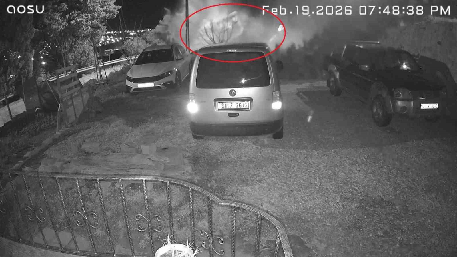 Kamyonun uçurumdan yuvarlandığı anlar kameraya yansıdı
