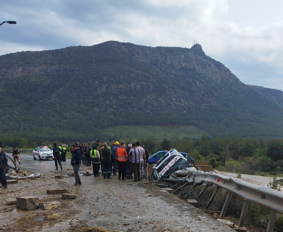 Kanala düşen tankerde can pazarı
