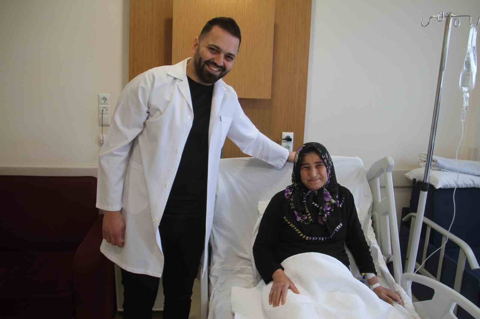 Kanser erken teşhis edildi, kapalı ameliyatla sağlığına kavuşuyor
