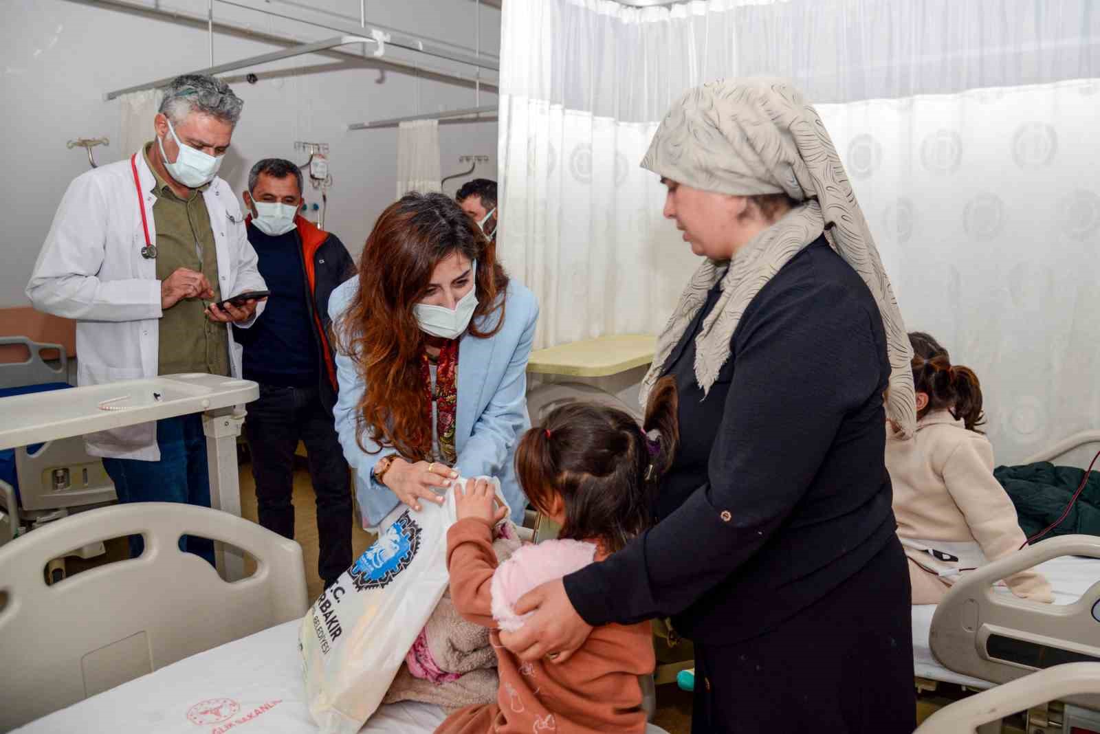 Kanser hastası çocuklara moral ziyareti
