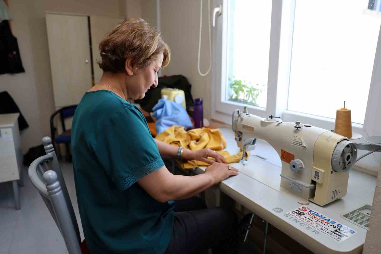 Kansere karşı makine başında mücadele: Kurslar moral oldu
Kansere karşı makine başında mücadele: Kurslar moral oldu