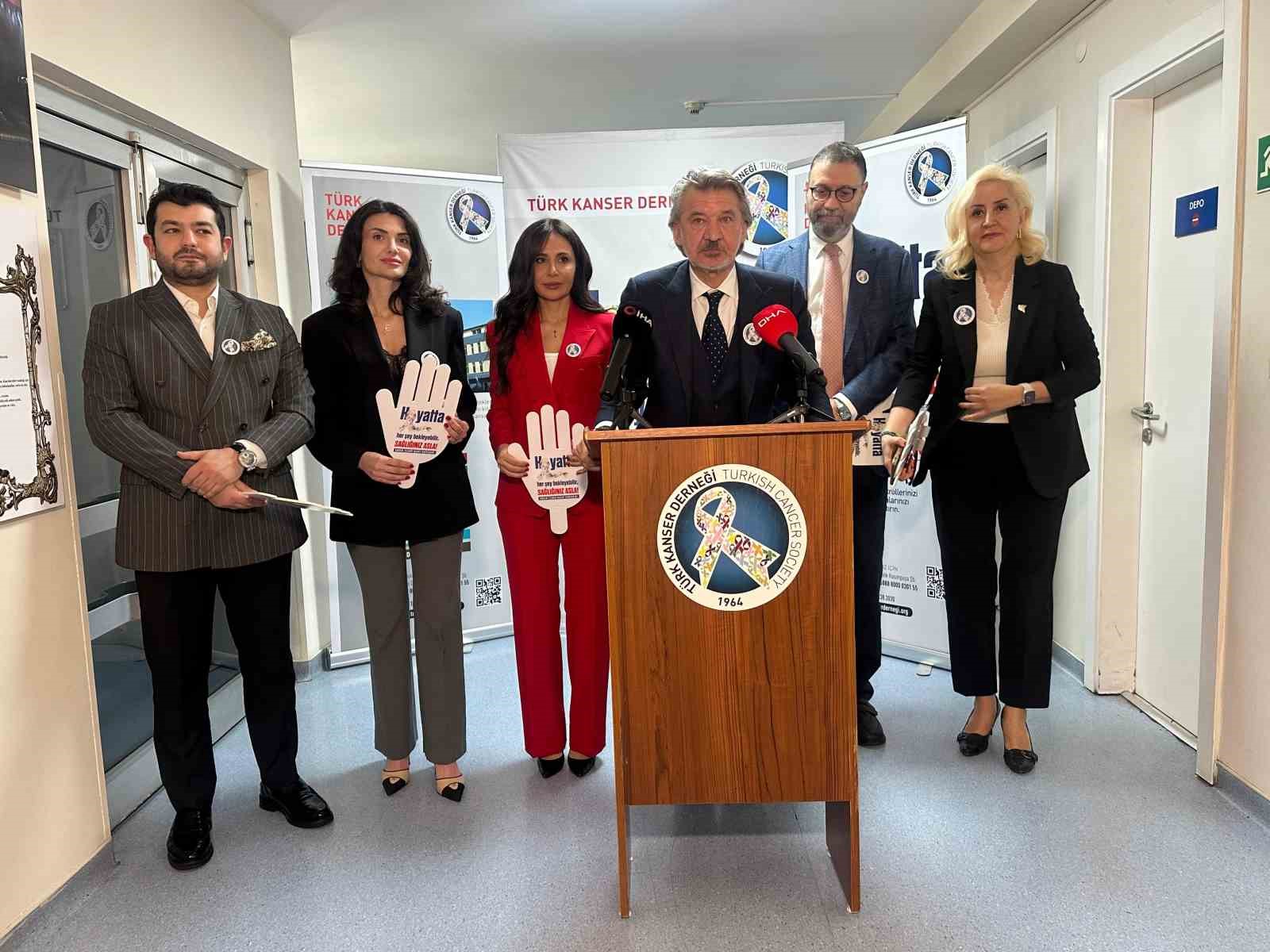 Kanserle mücadelede uzmanlardan kritik uyarı: "Stres, korku ve bastırılmış duygular kanseri tetikleyebilir"
