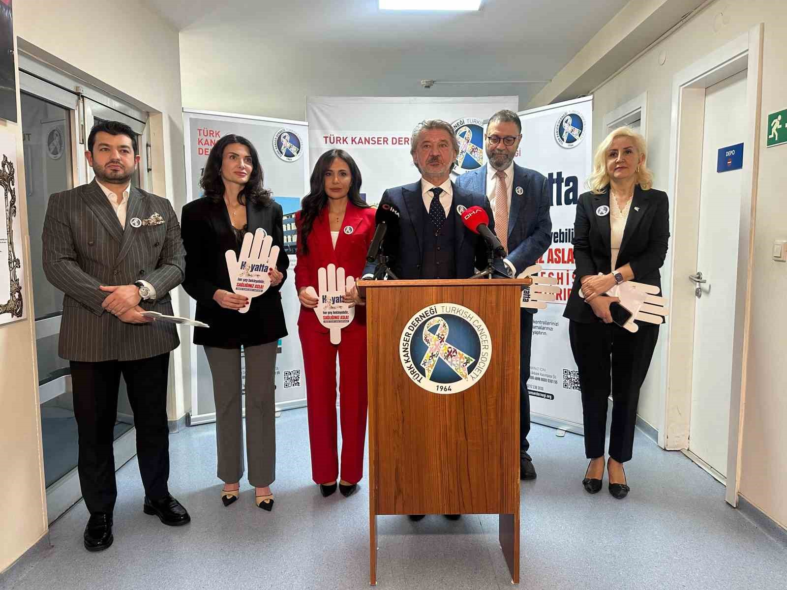 Kanserle mücadelede uzmanlardan kritik uyarı: "Stres, korku ve bastırılmış duygular kanseri tetikleyebilir"
