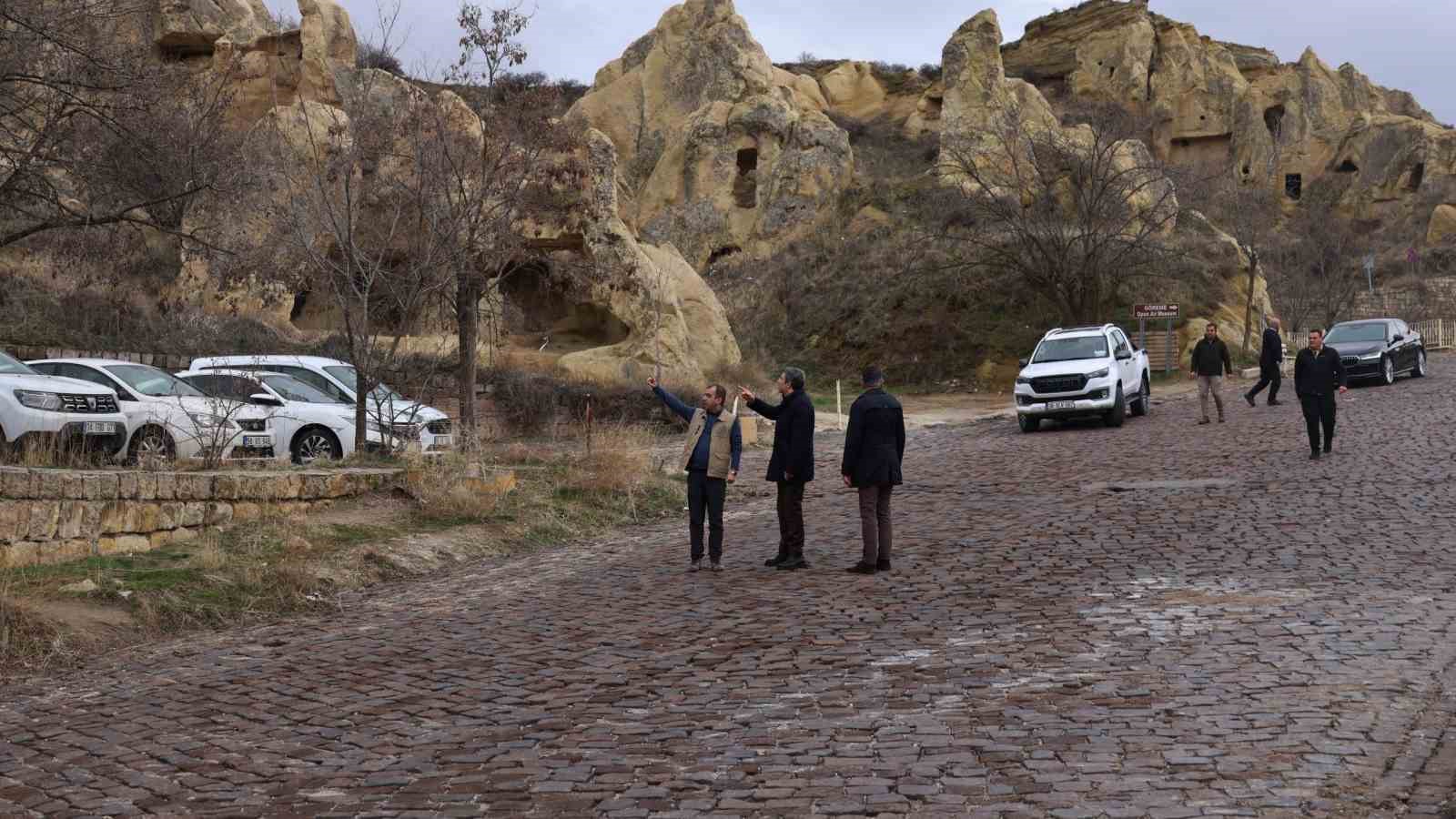 Kapadokya Alan Başkanı Aslanbay, Göreme’deki kurtarma kazılarını yerinde inceledi
