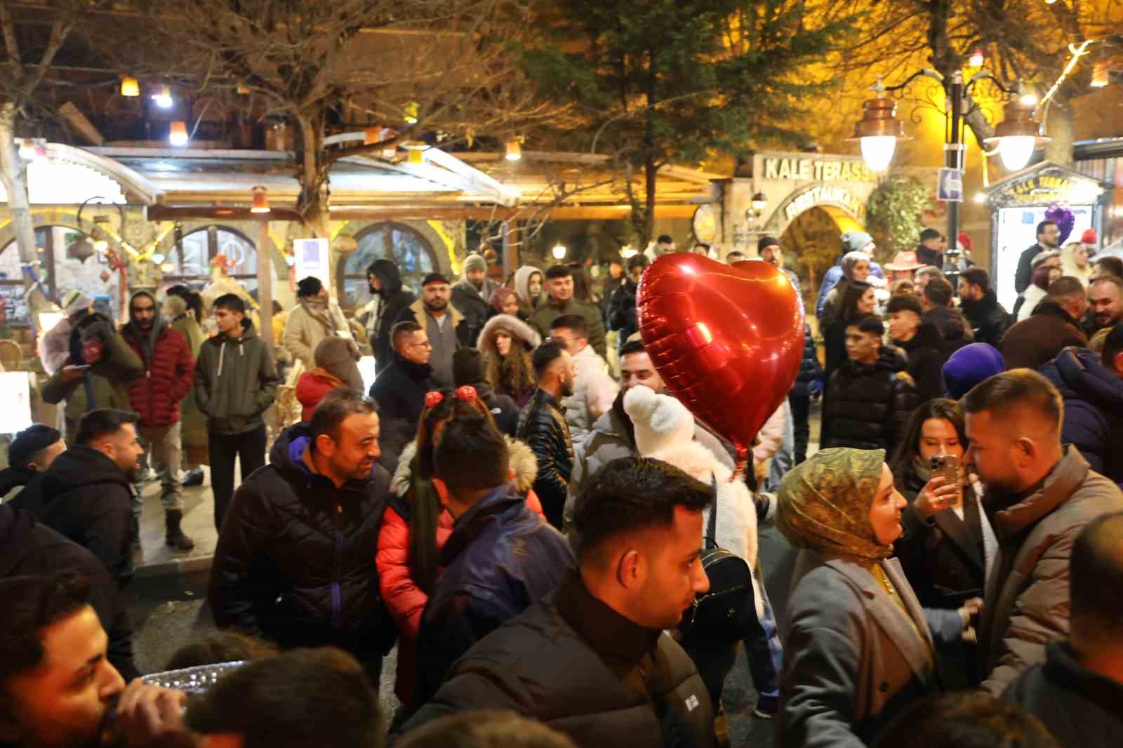 Kapadokya yılbaşında doldu taştı
