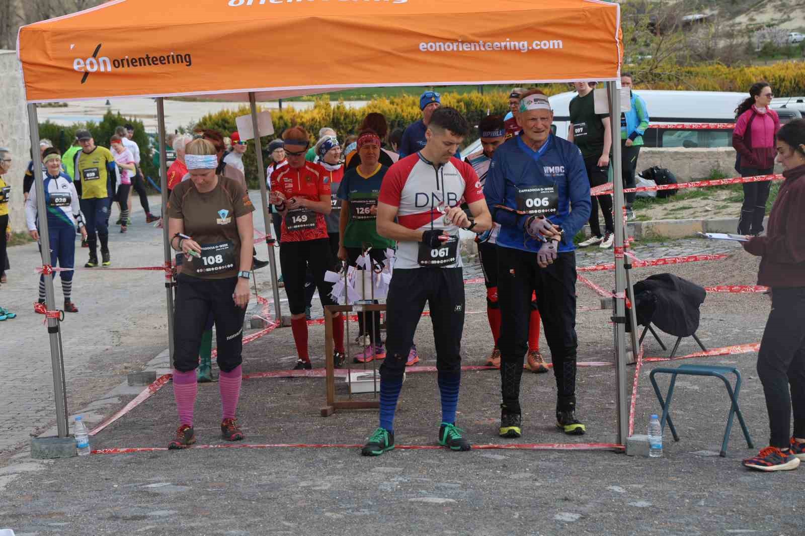 Kapadokya’da sporcular hem zamana hem zorlu doğa şartlarına meydan okudu
