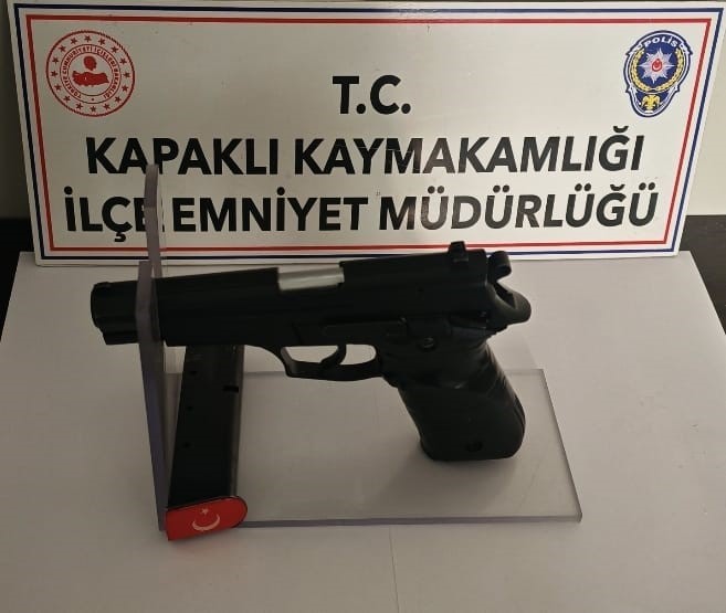 Kapaklı’da 2 ruhsatsız tabanca ele geçti
