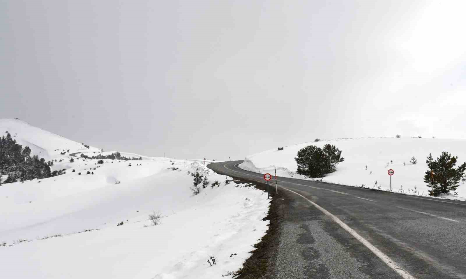 Kar manzarası için 2 bin 77 metreye çıkıyorlar
