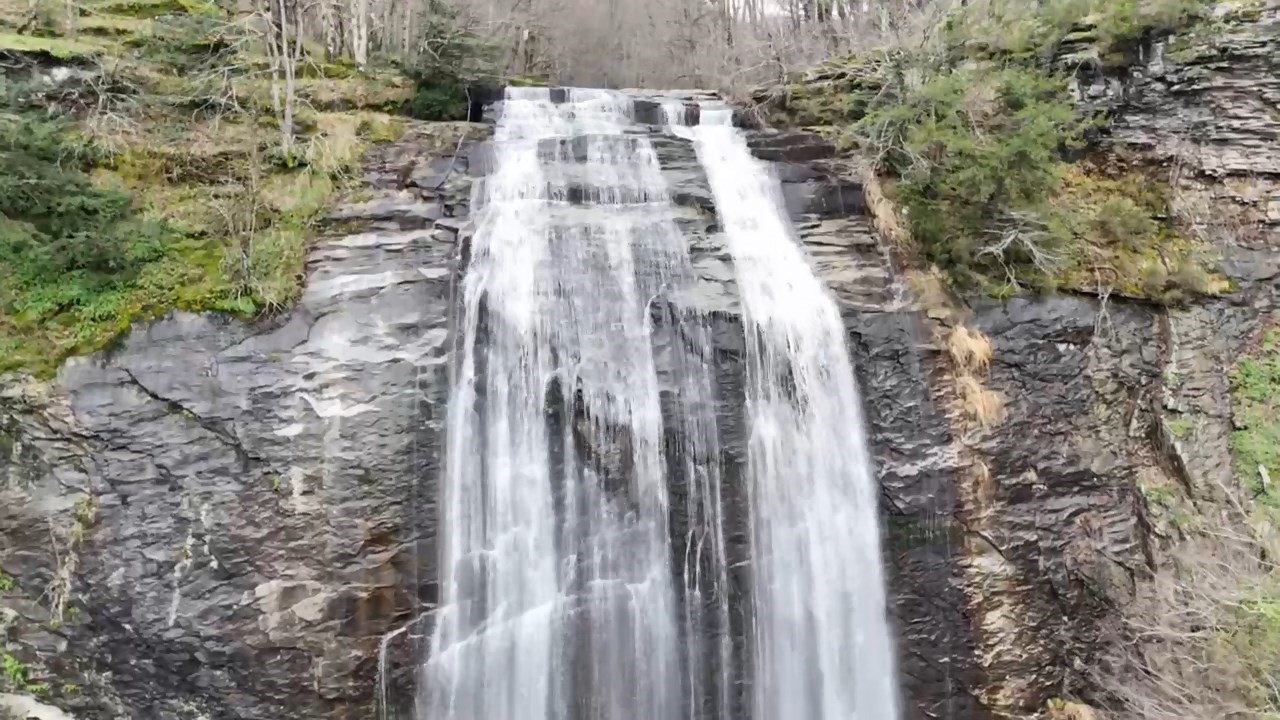 Kar suları Suuçtu Şelalesini coşturdu...
