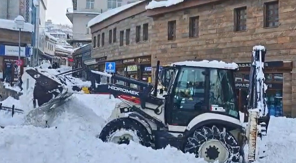 Kar temizliği sırasında facianın eşiğinden dönüldü
