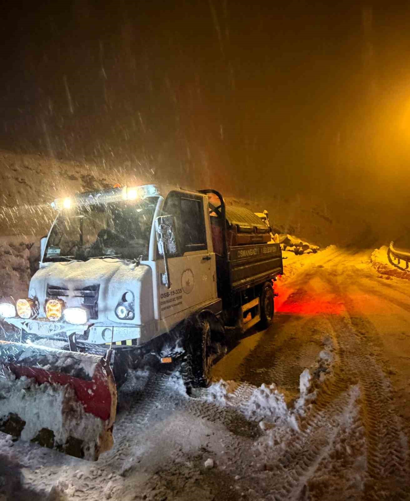 Kar yağışı Osmangazi’de hayatı aksatmadı
