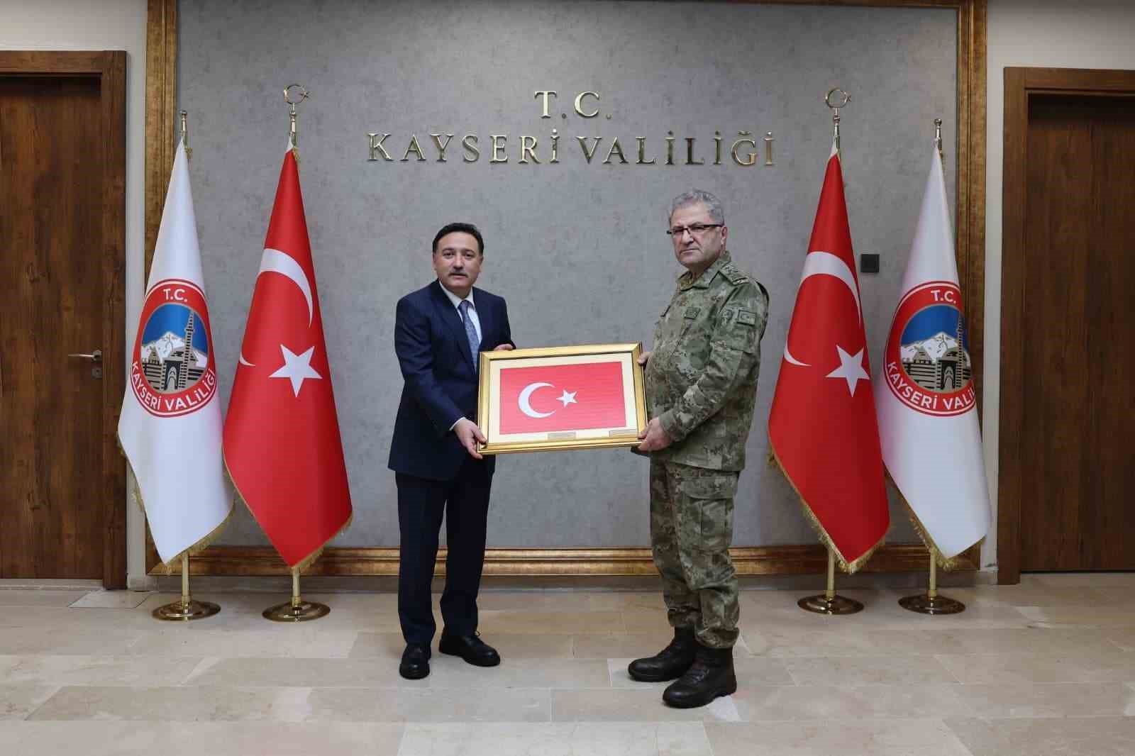 Kara Kuvvetleri Komutanı Tokel ve Bakan Yardımcısı Ayhan’dan Vali Çiçek’e ziyaret
