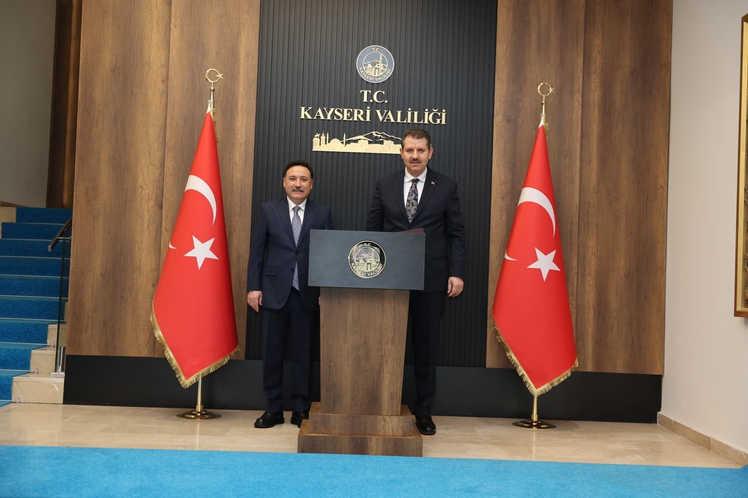 Kara Kuvvetleri Komutanı Tokel ve Bakan Yardımcısı Ayhan’dan Vali Çiçek’e ziyaret
