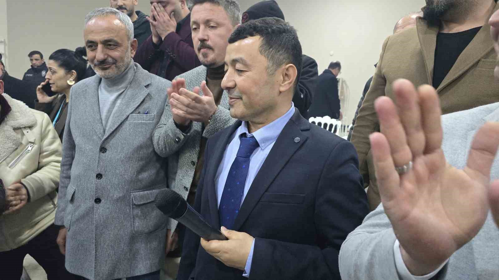 Karabük Esnaf ve Sanatkârlar Odası’nda Yıldırım güven tazeledi
