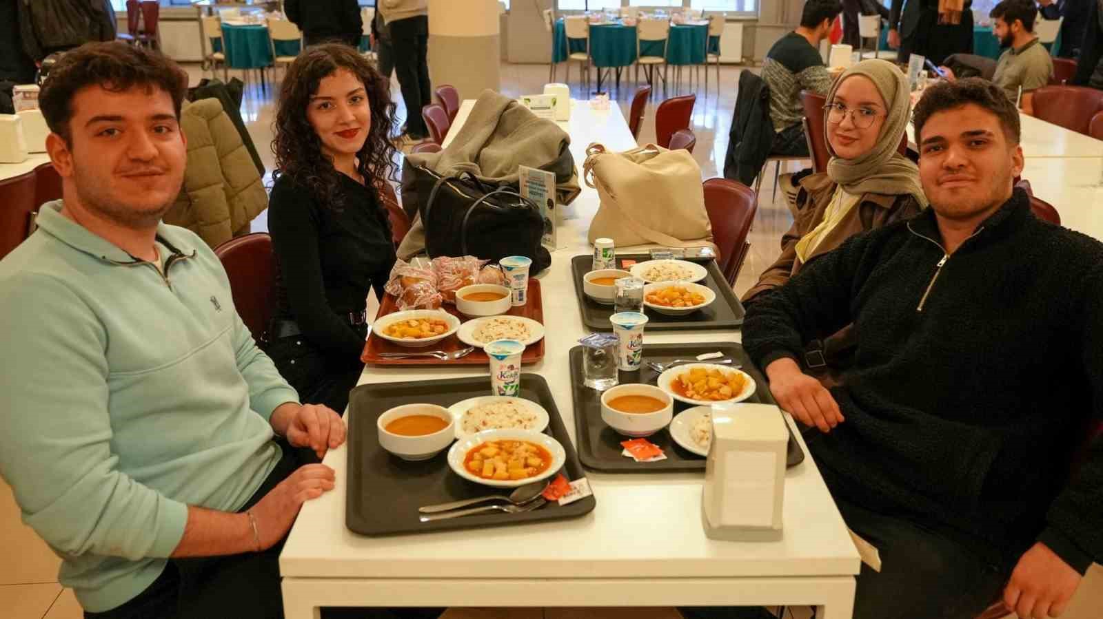 Karabük Üniversitesi’nde "Kızıl Elma İftarı" gerçekleşti
