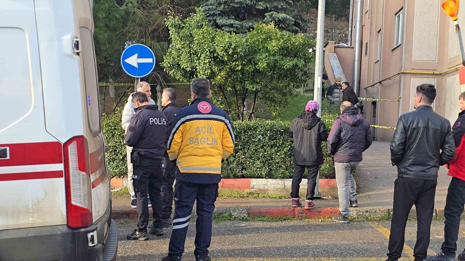 Karabük’te 5. kattan düşen yaşlı kadın yaşamını yitirdi
