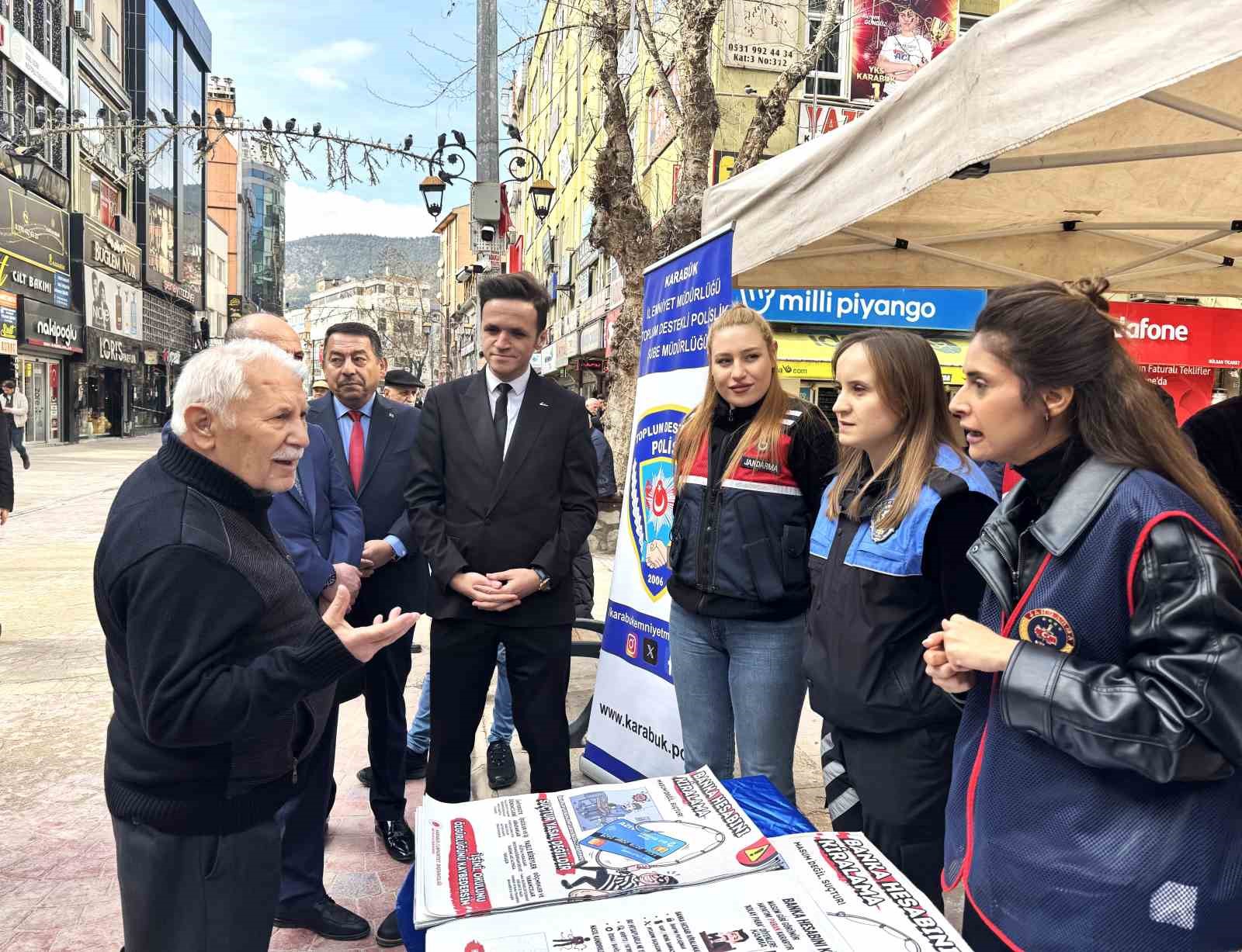 Karabük’te dolandırıcılığa karşı bilgilendirme stantları kuruldu
