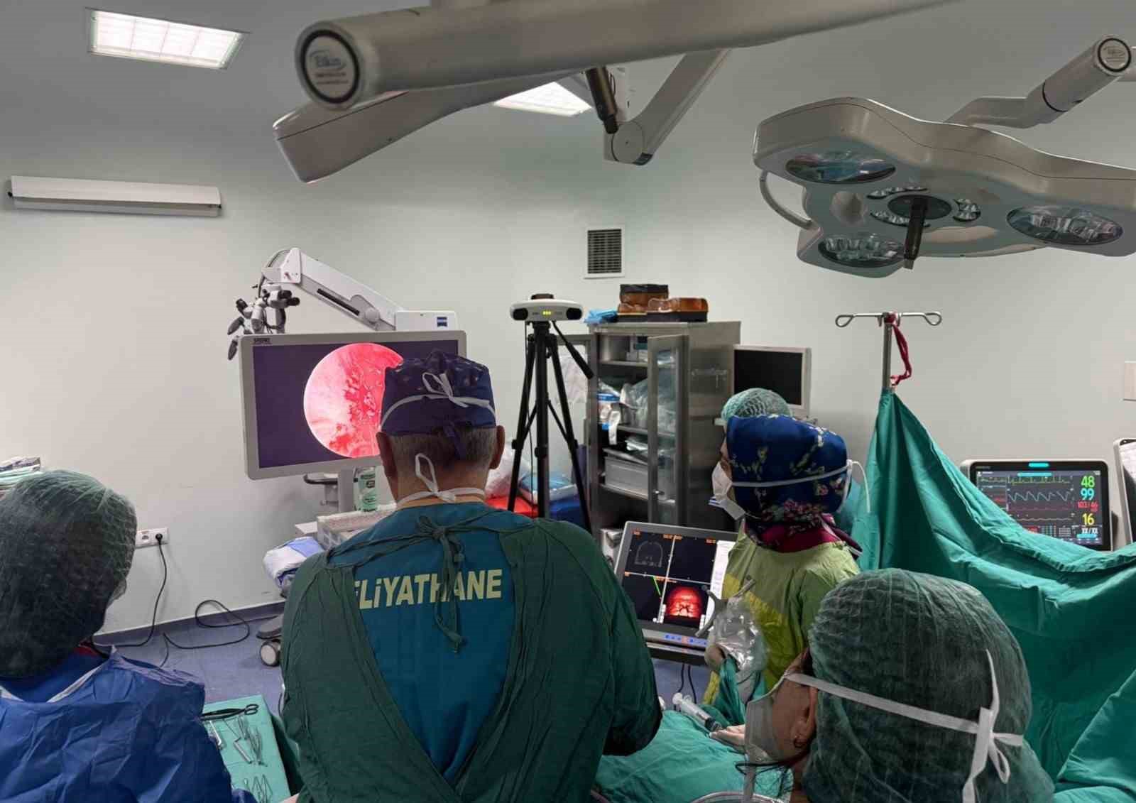 Karabük’te ilk kez burundan girilerek beyin tümörü ameliyatı yapıldı
