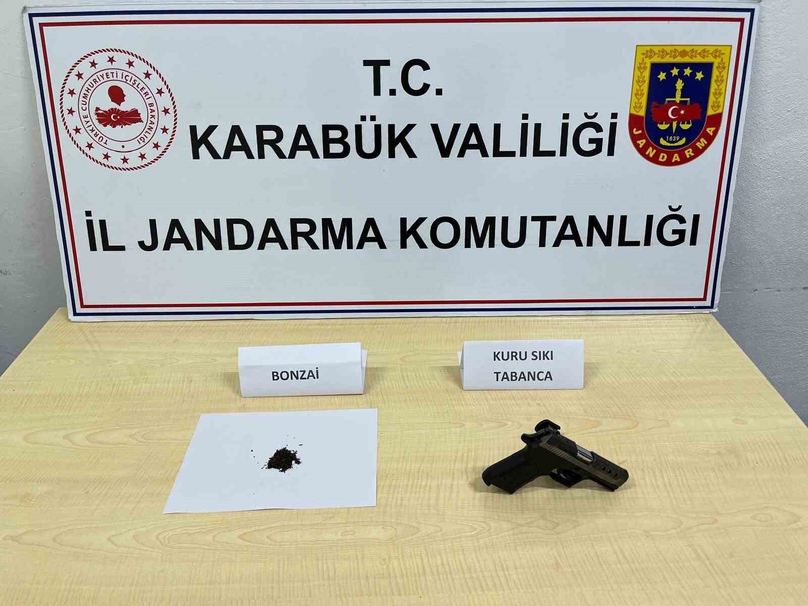 Karabük’te Jandarmadan uyuşturucu operasyonu: 3 şüpheli yakalandı
