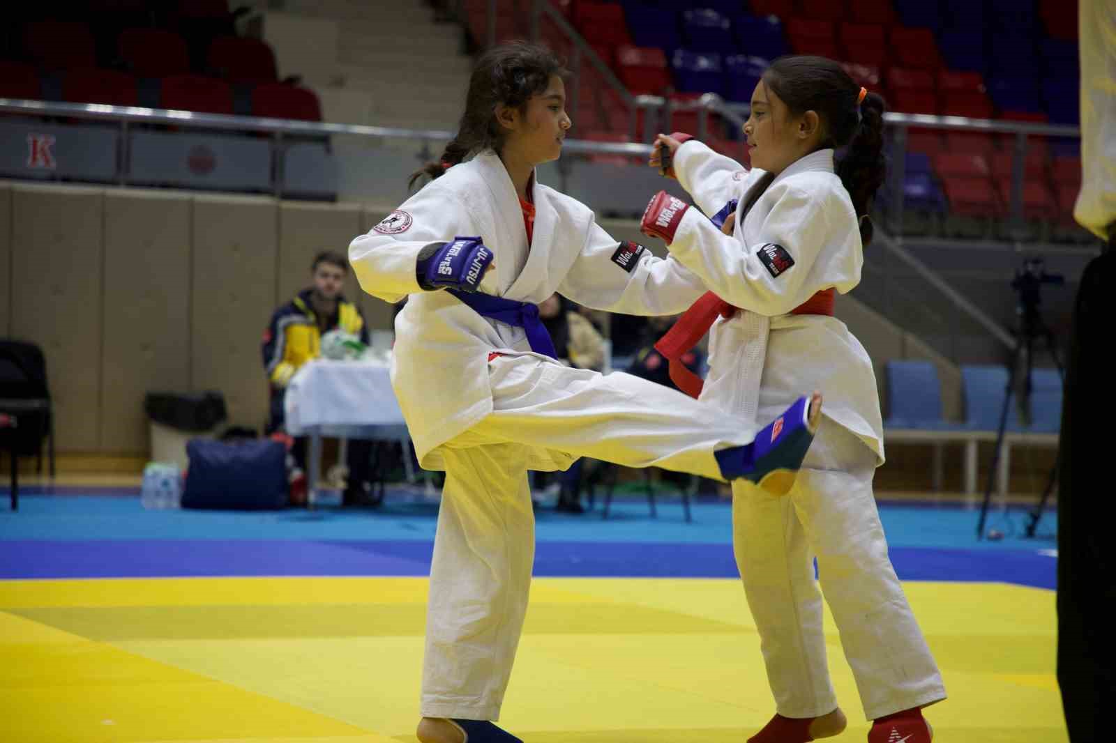 Karabük’te Ju Jitsu Şampiyonası başladı
