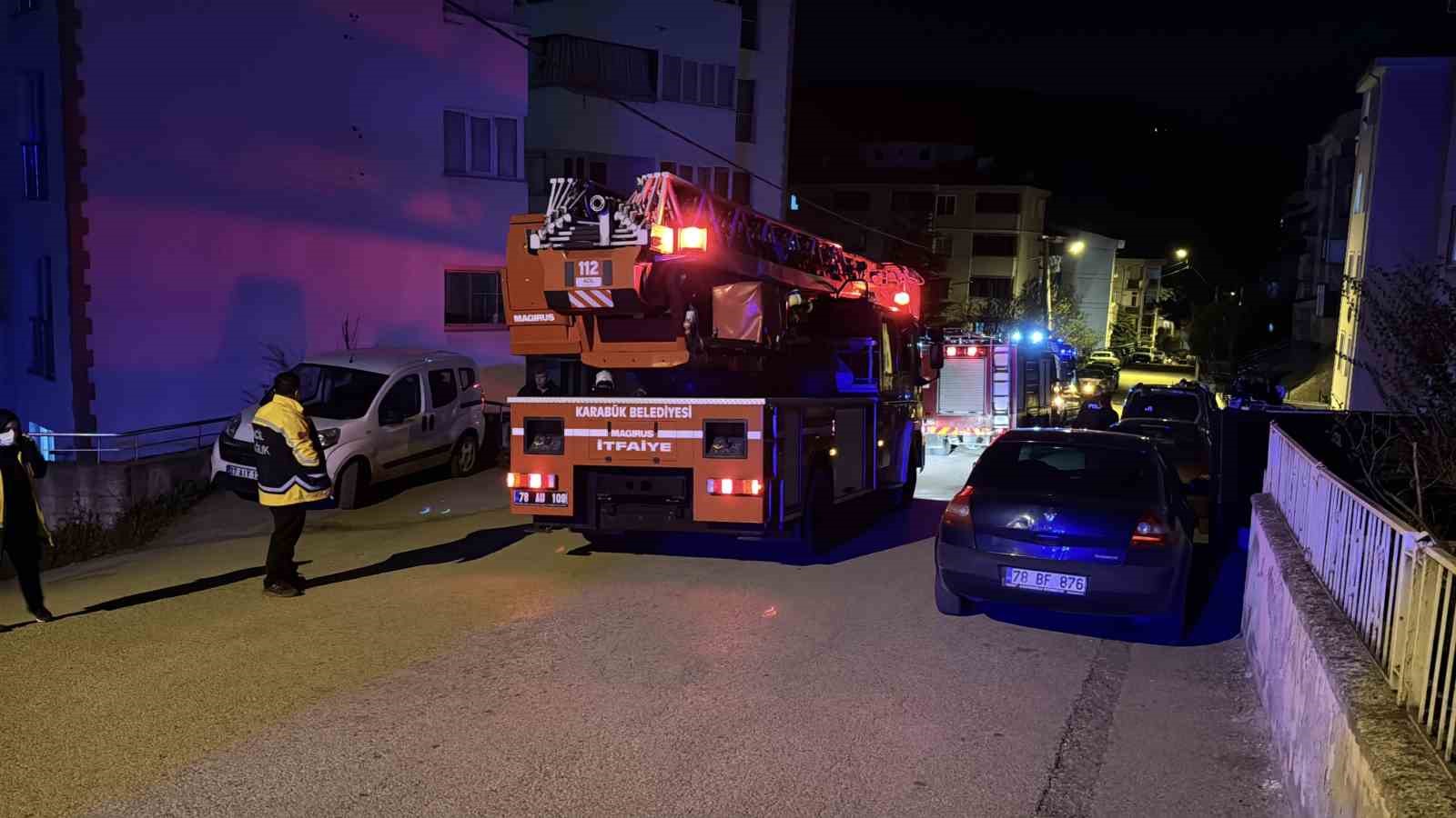 Karabük’te kadın eski eşini bıçakla yaraladı
