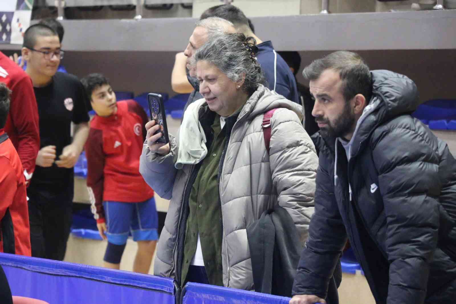 Karabük’te Okul Sporları Güreş Grup Müsabakaları başladı
