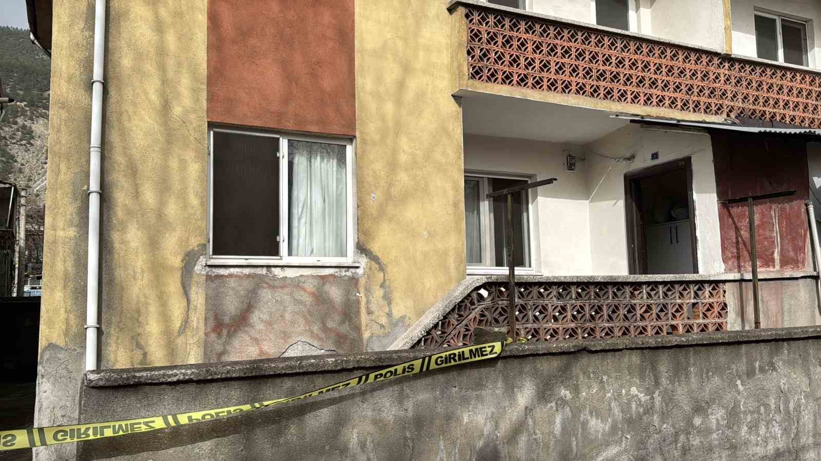 Karabük’te soba faciası: Karbonmonoksitten etkilenen çift hastaneye kaldırıldı
