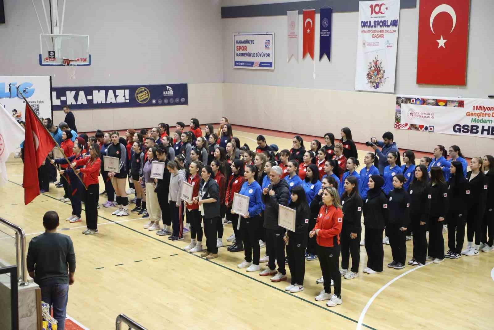 Karabük’te Yurt Lig Karadeniz Grup (1) müsabakaları başladı
