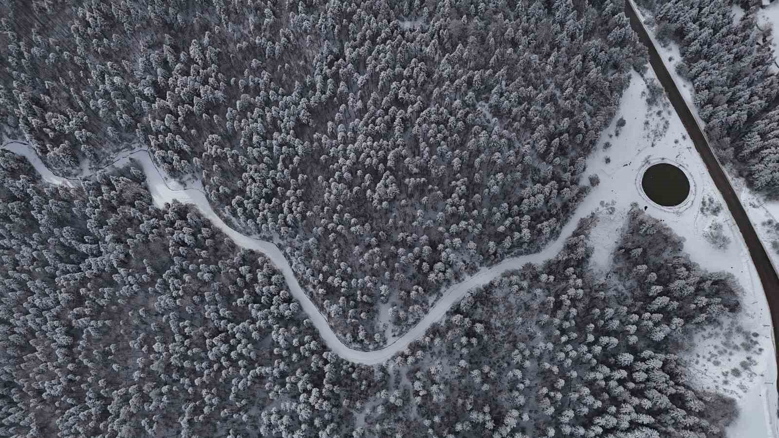 Karabük’ün yüksek kesimlerinde kar yağışı etkili oluyor
