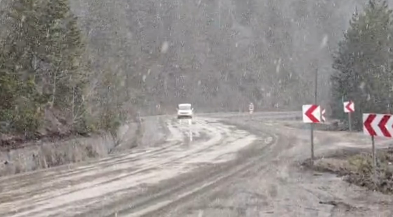 Karabük’ün yüksek kesimlerinde kar yağışı yeniden başladı
