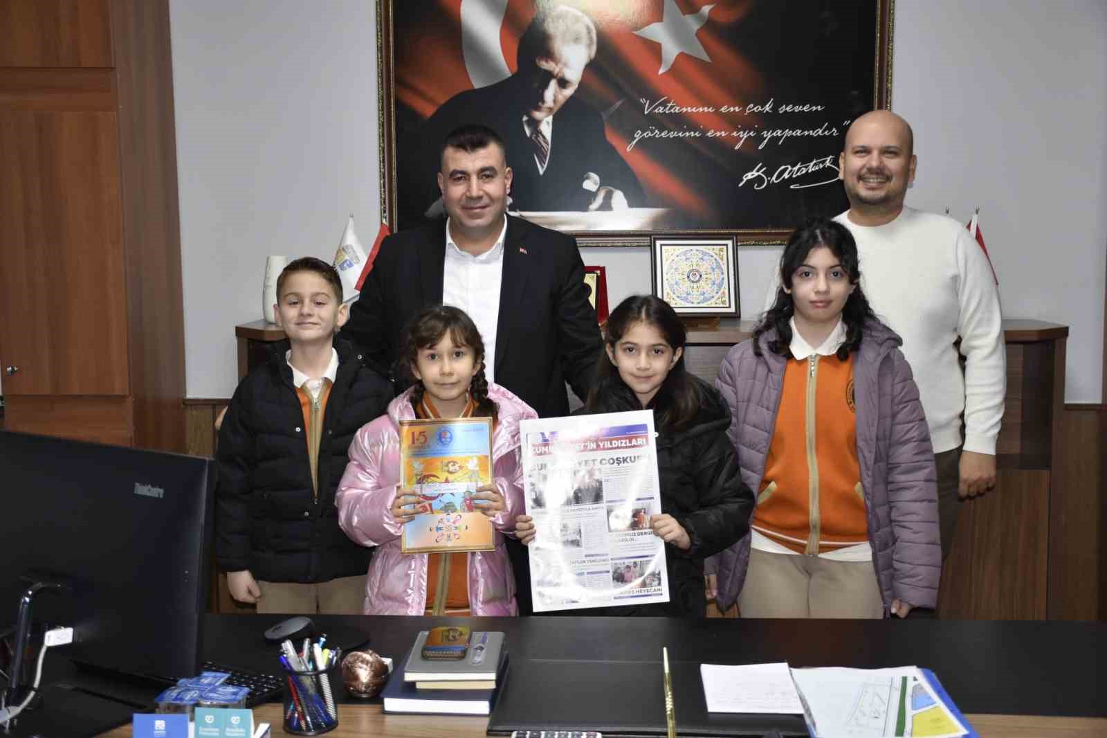 Karacabey Belediyesi, öğrencilerin yanında
Karacabey Belediyesi, öğrencilerin yanında