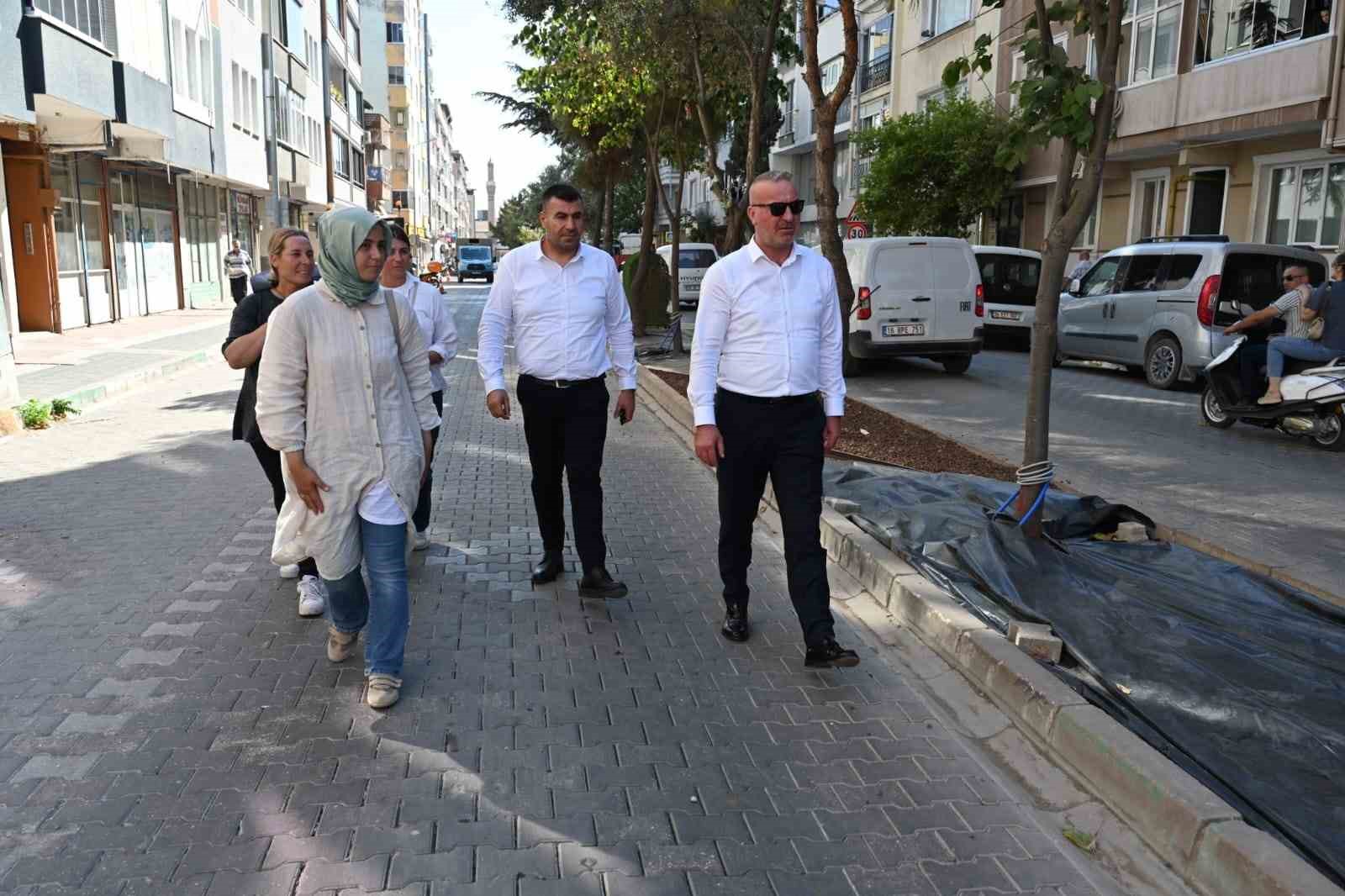 Karacabey’de park ve bahçelerde göz dolduran çalışmalar
Karacabey’de park ve bahçelerde göz dolduran çalışmalar