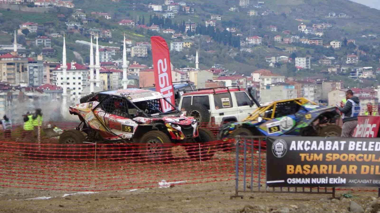 Karadeniz sahilinde adrenalin fırtınası: Trabzon’da off-road yarışları, final etabıyla devam etti
