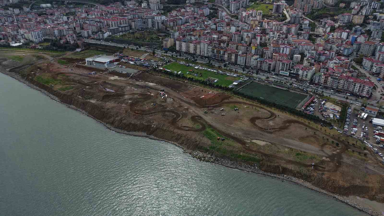 Karadeniz sahilinde adrenalin fırtınası: Trabzon’da off-road yarışları, final etabıyla devam etti
