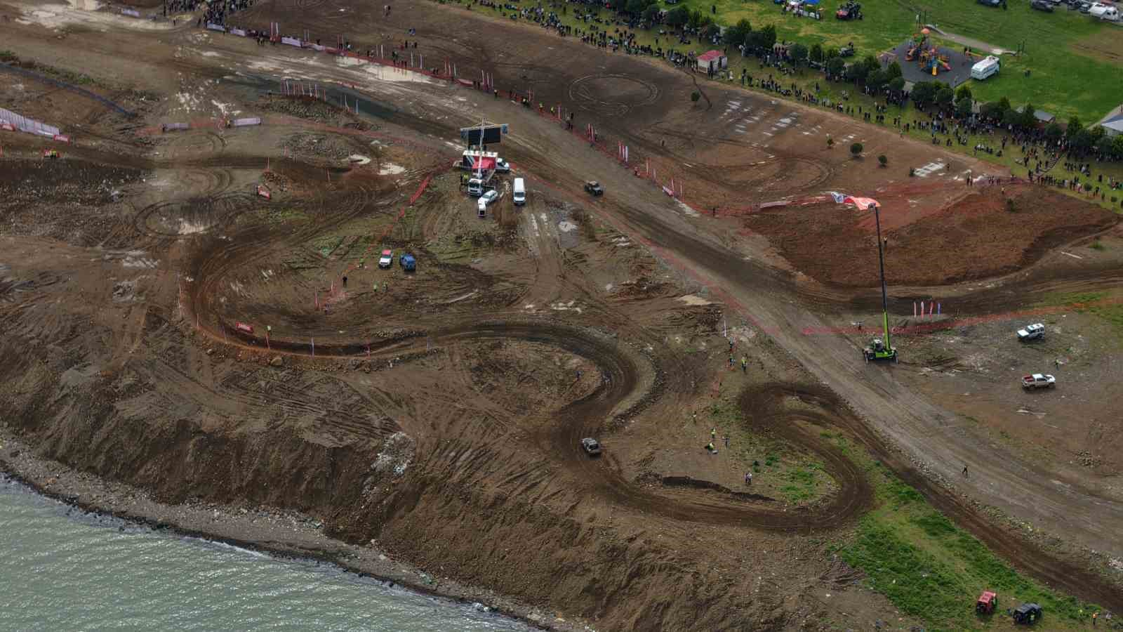 Karadeniz sahilinde adrenalin fırtınası: Trabzon’da off-road yarışları, final etabıyla devam etti
