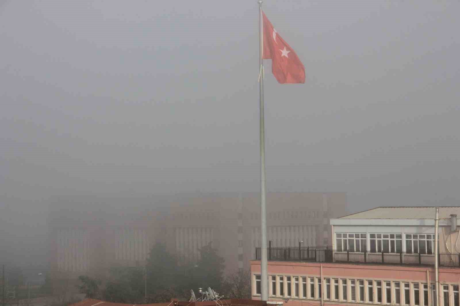 Karadeniz’de sis alarmı: Samsun sahili görünmez oldu
