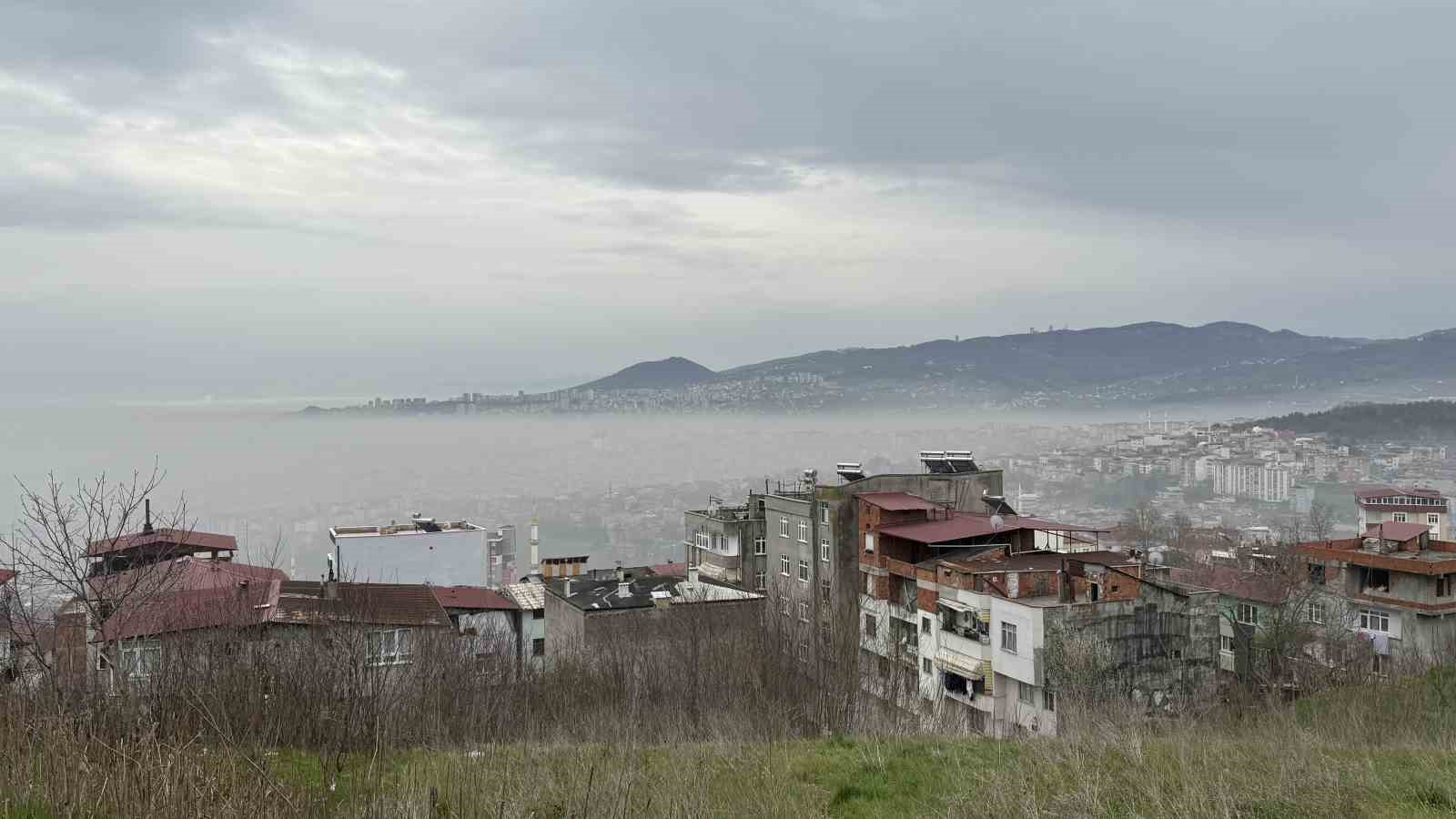Karadeniz’de sis alarmı: Samsun sahili görünmez oldu
