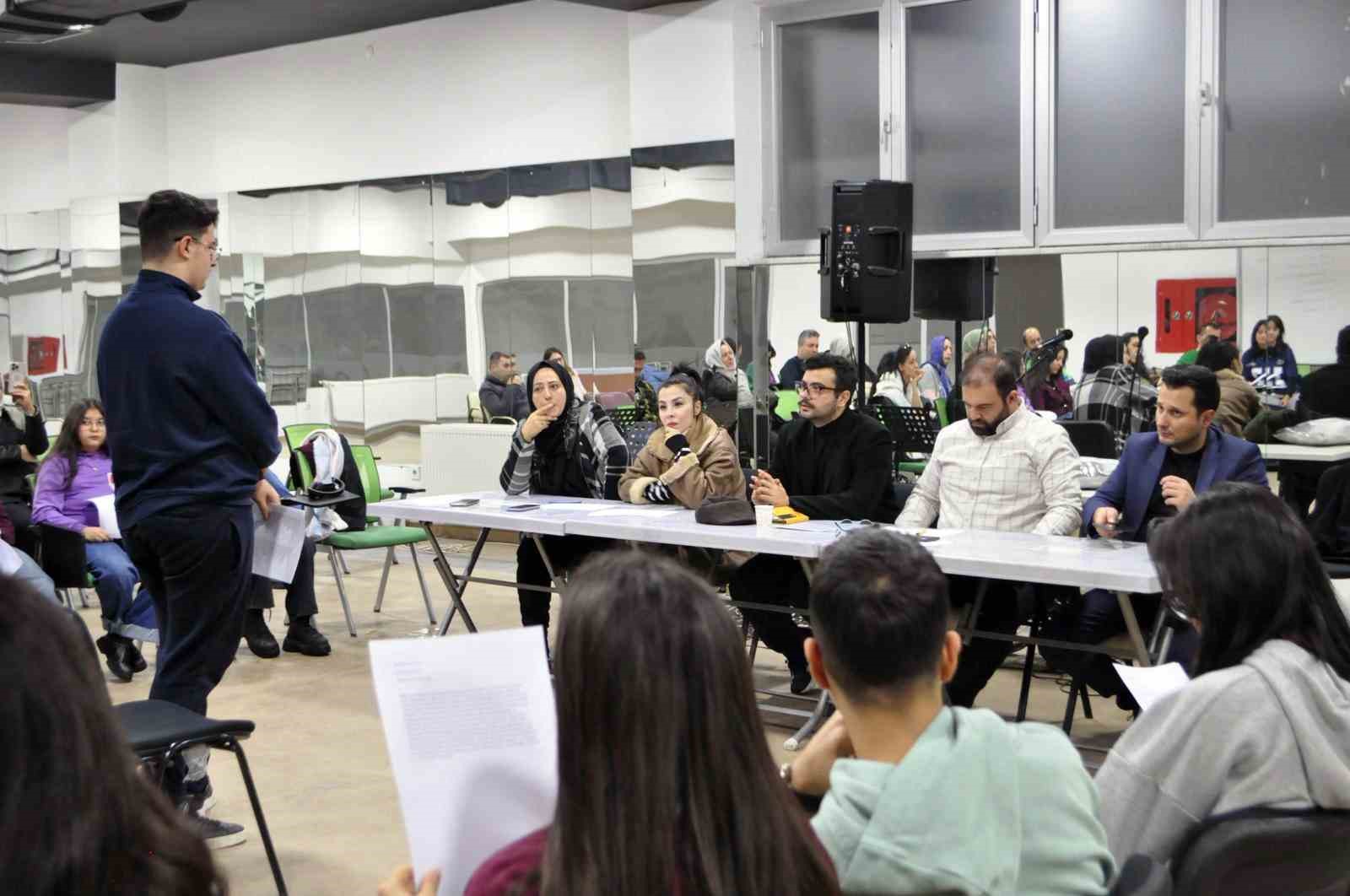 Karadut Tiyatrosu’na yeni yetenekler için son çağrı
